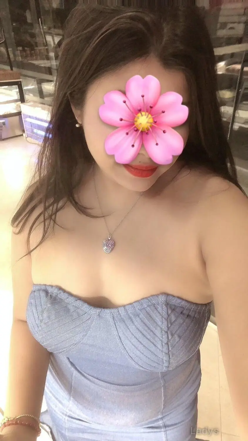 Nidhi, 24 years beautiful nude Mumbai escorts girl, height 153 sm, Weight  kg
