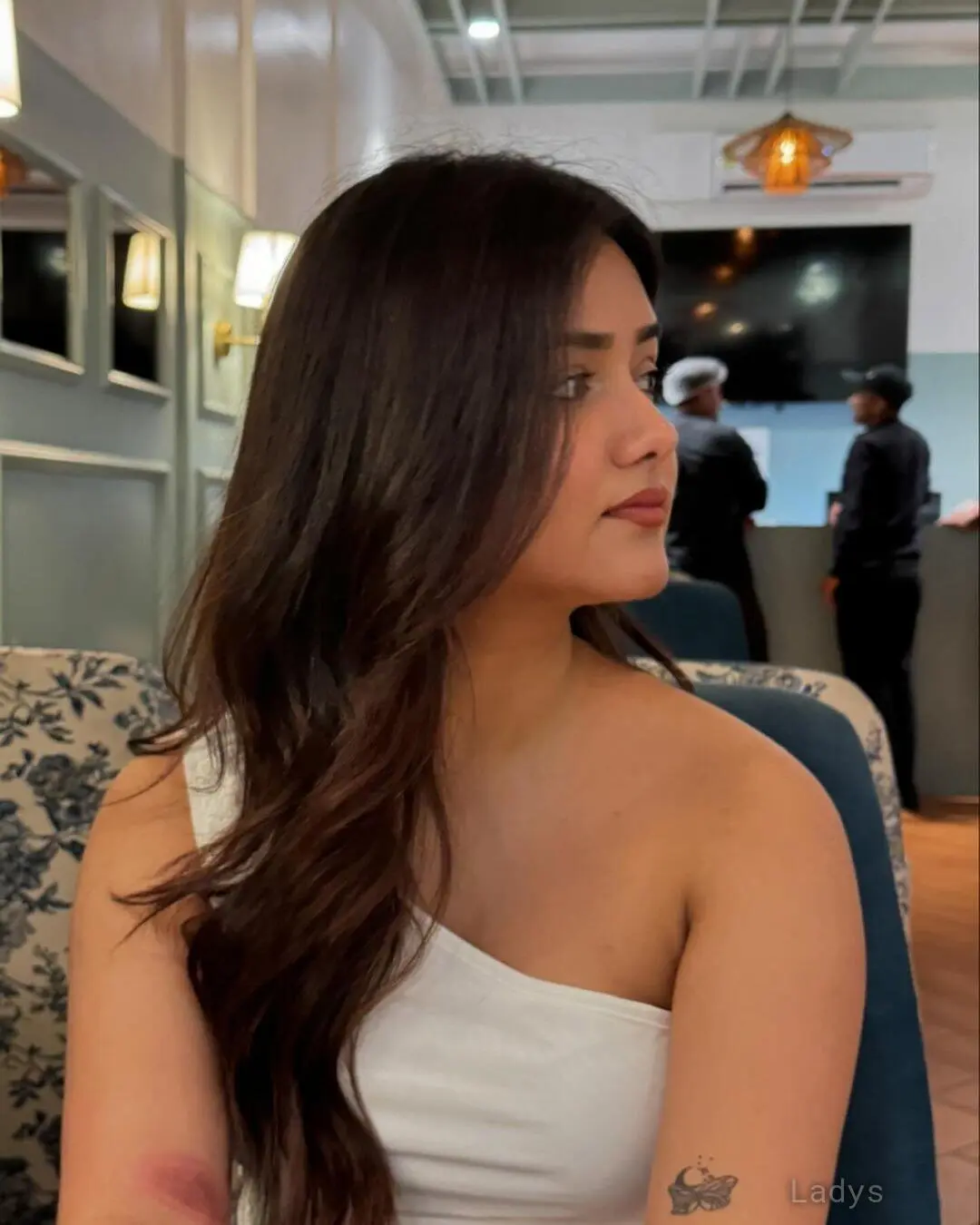 Nikita, 21 years beautiful nude Mumbai escorts girl, height 154 sm, Weight  kg