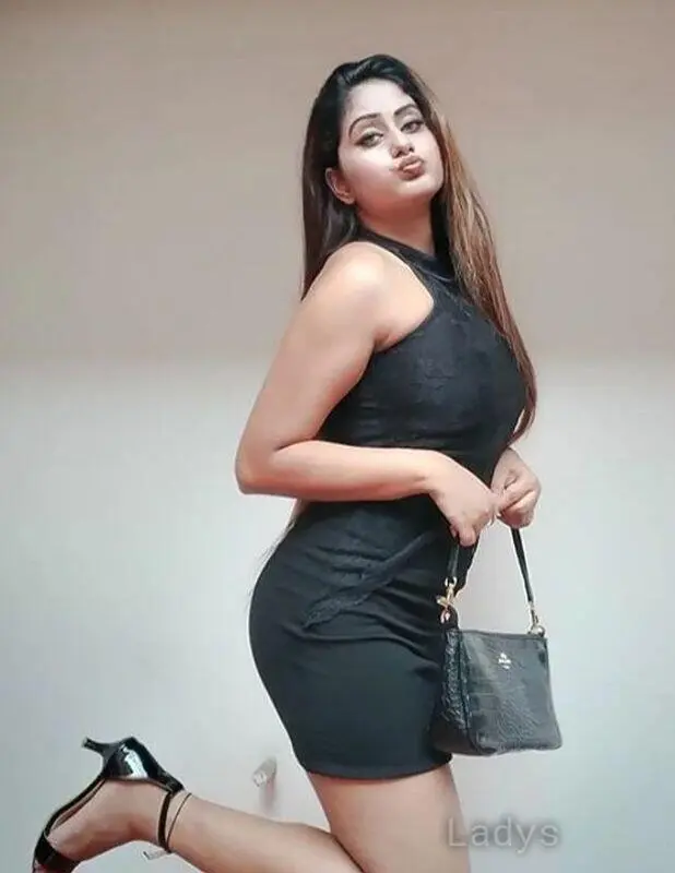 Nishu, 22 years beautiful nude Mumbai escorts girl, height 160 sm, Weight kg