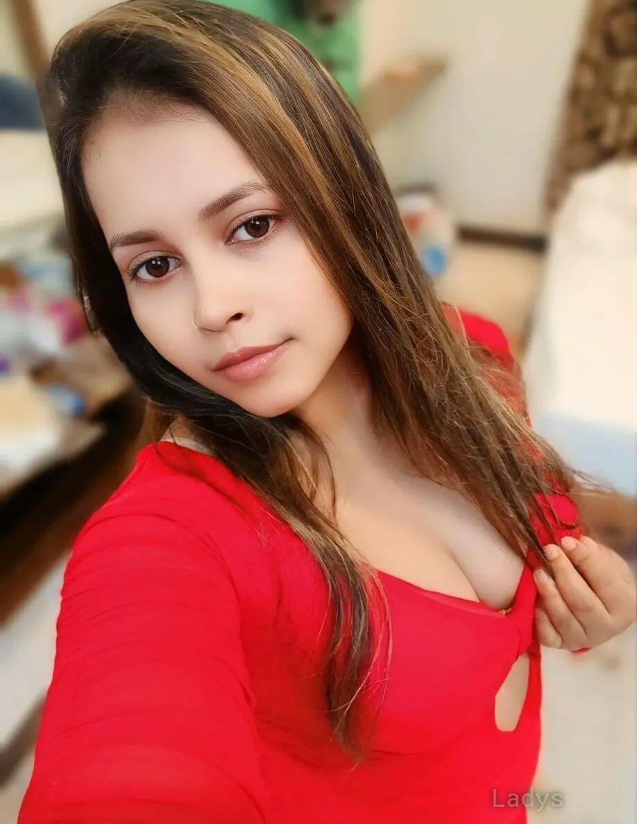 Nitya, 24 years beautiful nude Mumbai escorts girl, height 153 sm, Weight  kg