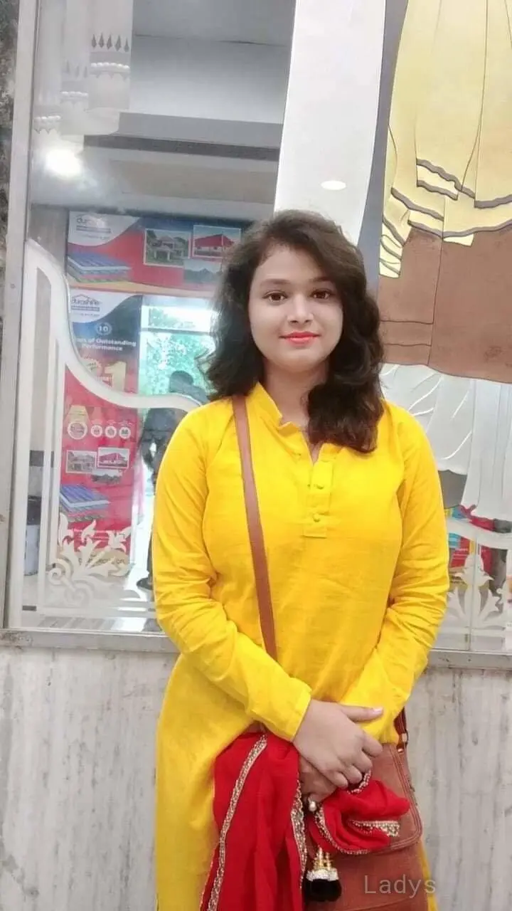 Payal, 20 years beautiful nude Mumbai escorts girl, height 162 sm, Weight  kg
