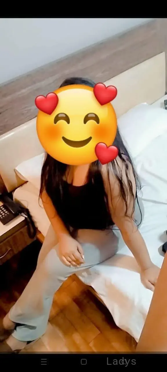 Rita, 25 years beautiful nude Mumbai escorts girl, height  sm, Weight  kg