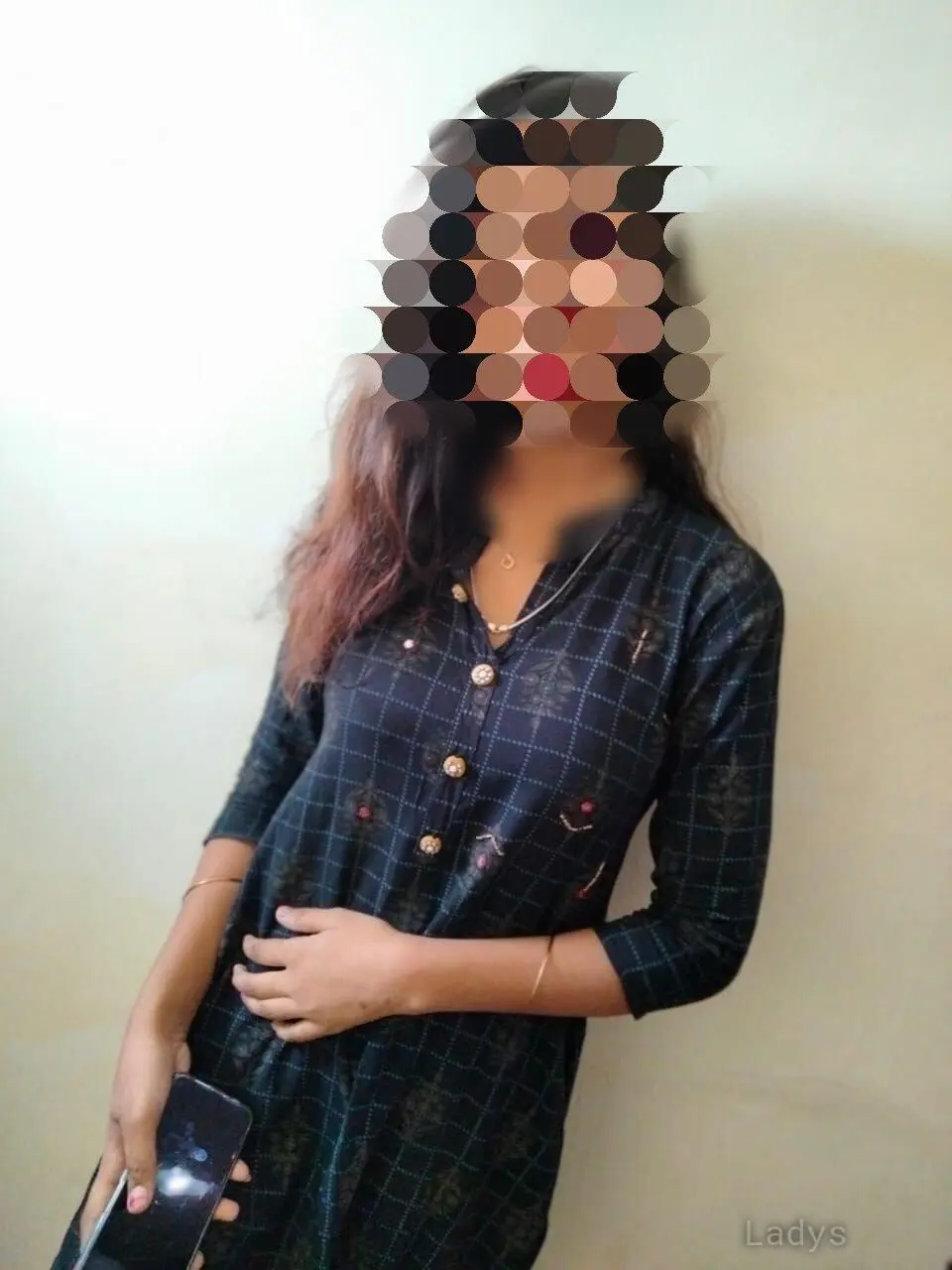 Roshni, 21 years beautiful nude Mumbai escorts girl, height 153 sm, Weight  kg