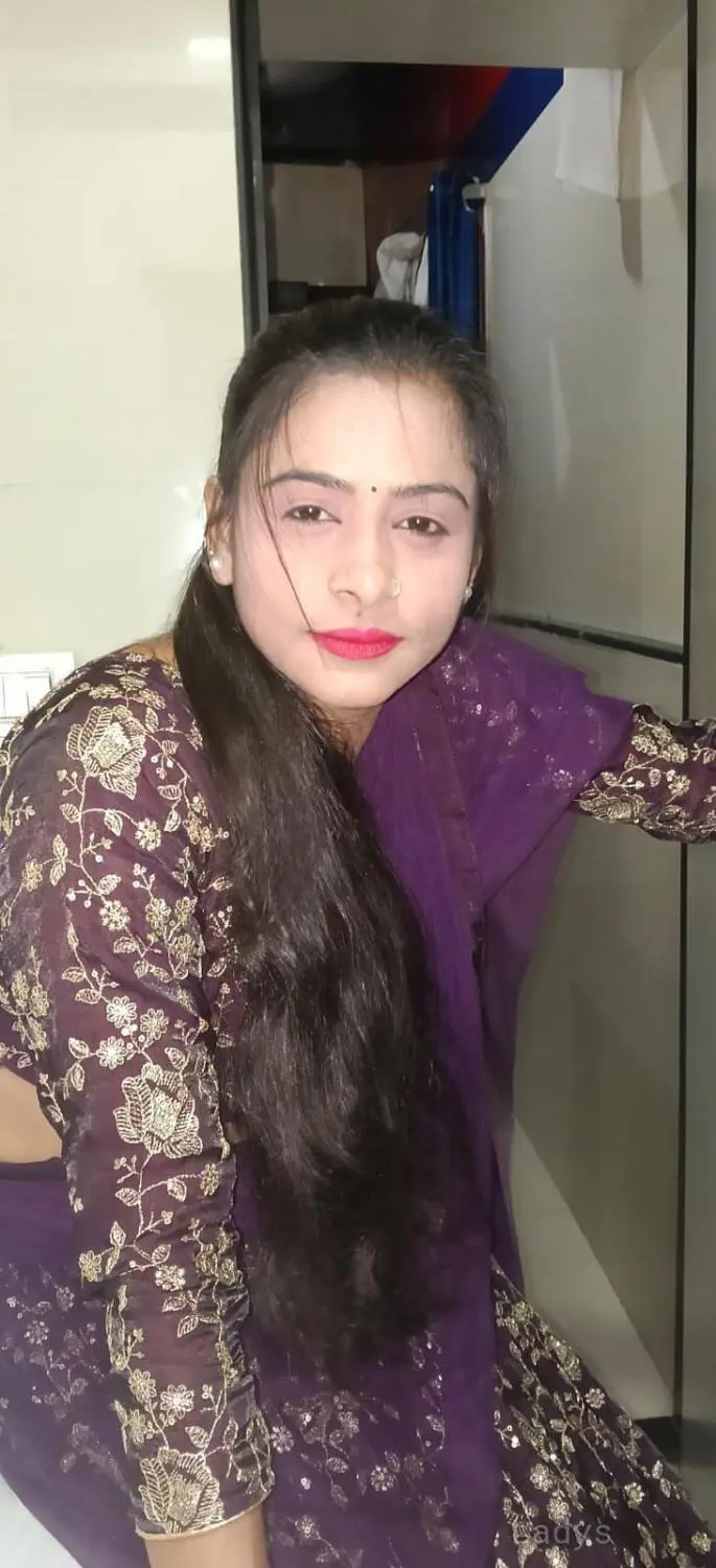 Ruhi Mathur, years beautiful nude Mumbai escorts girl, height sm, Weight kg