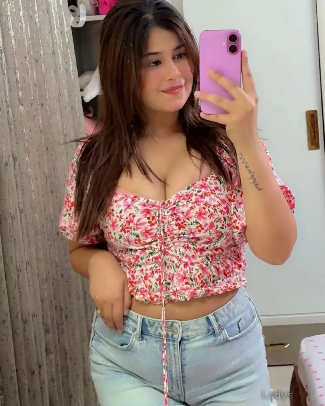Samiksha, 23 years beautiful nude Mumbai escorts girl, height 154 sm, Weight kg