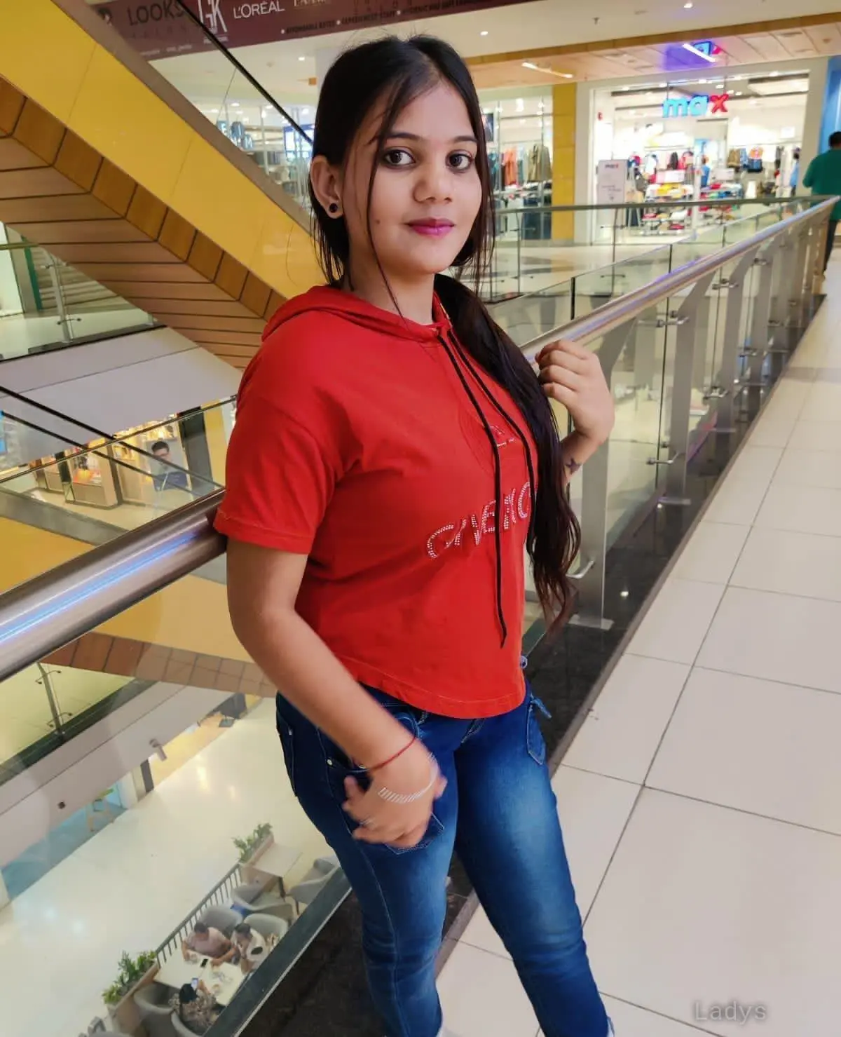 Siya, 21 years beautiful nude Mumbai escorts girl, height 153 sm, Weight  kg