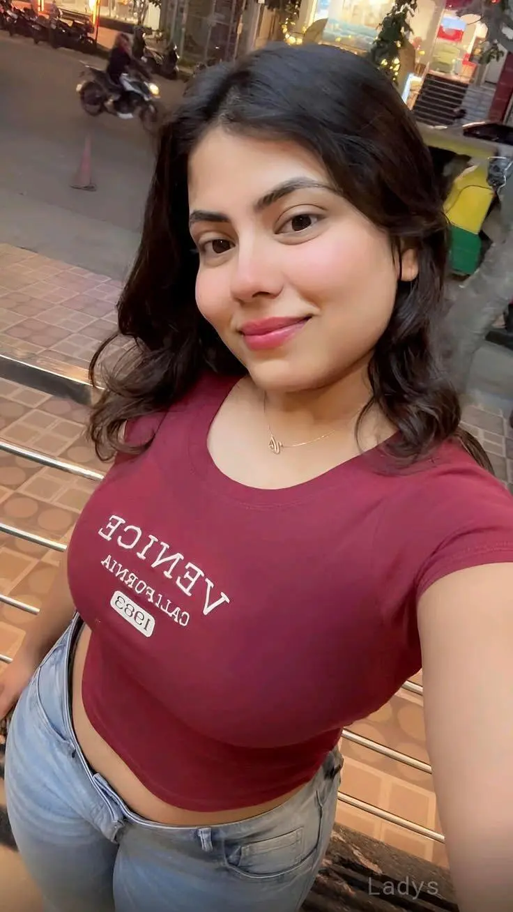 Suman, 23 years beautiful nude Mumbai escorts girl, height 153 sm, Weight  kg