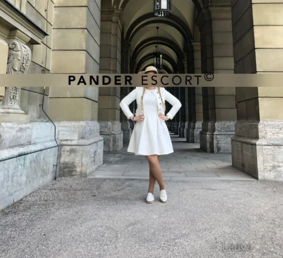Maria, 25 years old Munich escort girl with big tits, height 168 sm, Weight kg