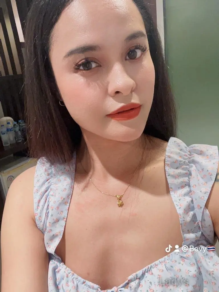 Bovy, 27 years asian escorts girl, height 164 sm, Weight  kg, Muscat eacort