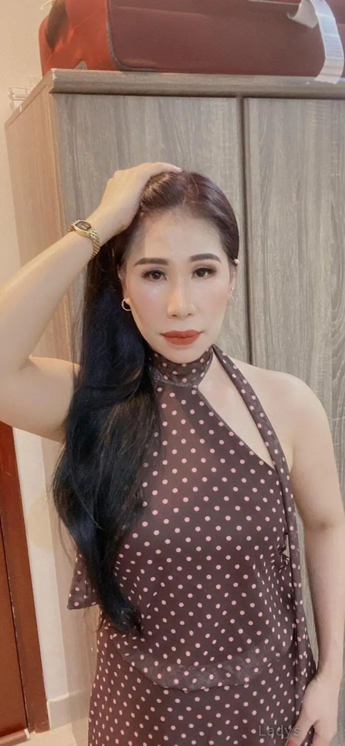 Audrey, years old Muscat escort girl with big tits, height sm, Weight kg