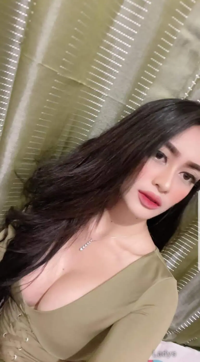 Bella, 24 years old Muscat escort girl with big tits, height 167 sm, Weight kg