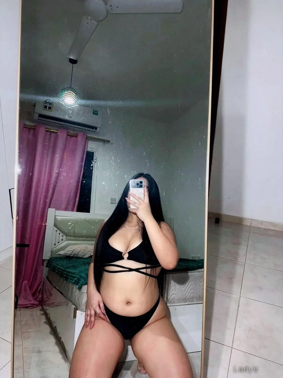 Hema, 23 years old Muscat escort girl with big tits, height 158 sm, Weight  kg