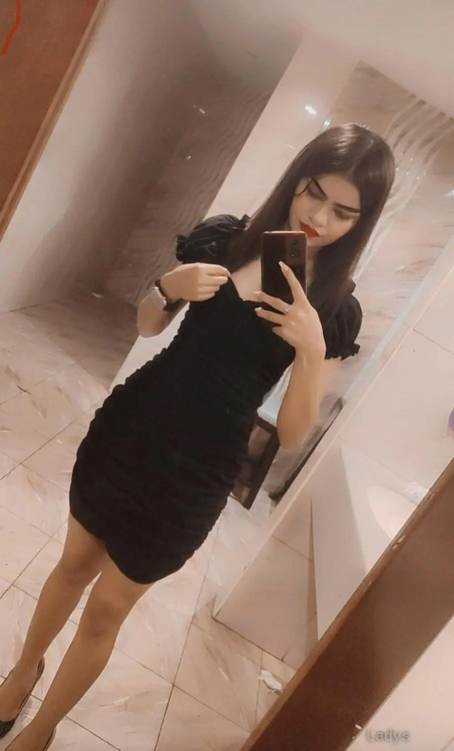 Leyla, 20 years old Muscat escort girl with big tits, height 160 sm, Weight  kg
