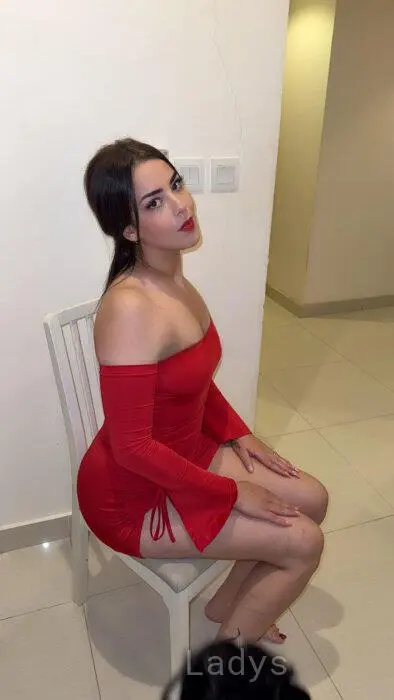 Fati, 24 years beautiful nude Muscat escorts girl, height 161 sm, Weight 60 kg