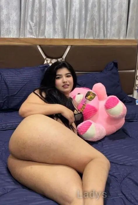 Koko, 23 years beautiful nude Muscat escorts girl, height 166 sm, Weight 64 kg