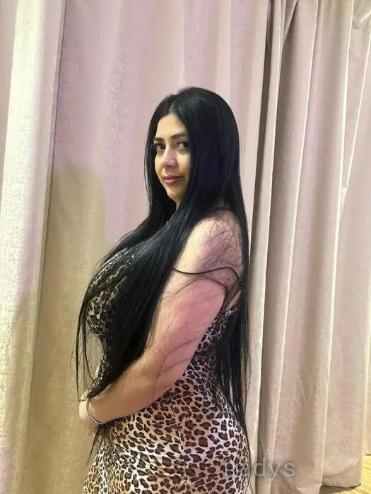 Seren, 25 years beautiful nude Muscat escorts girl, height 162 sm, Weight 80 kg