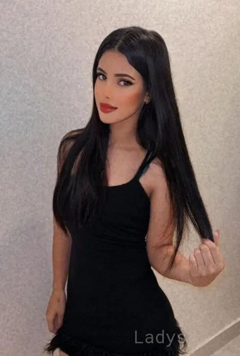 Soso, 23 years beautiful nude Muscat escorts girl, height 160 sm, Weight 58 kg