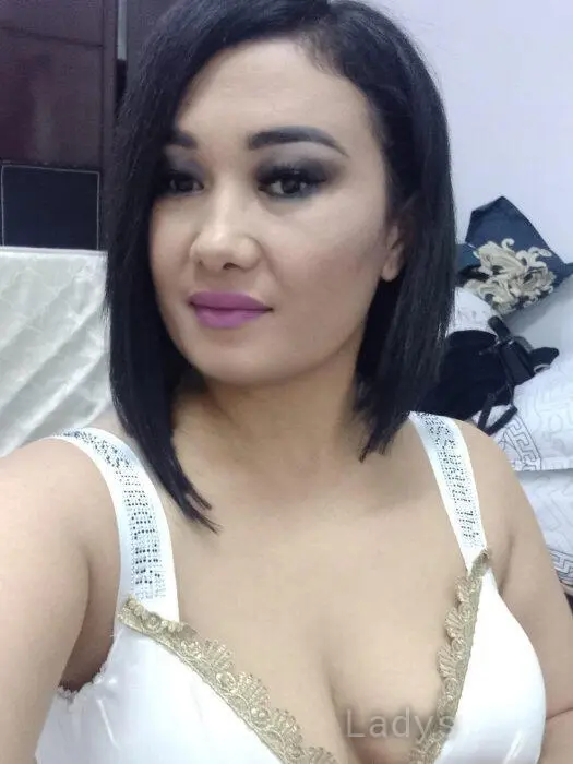 Zarah, 28 years beautiful nude Muscat escorts girl, height 165 sm, Weight 63 kg