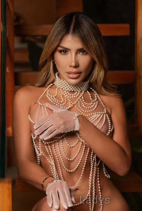 Cata, 30 years beautiful nude México escorts girl, height 165 sm, Weight 59 kg