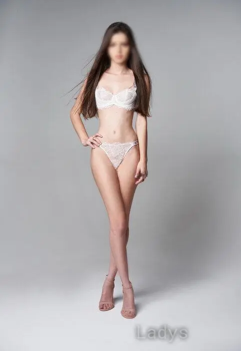 Lari, 23 years beautiful nude México escorts girl, height 170 sm, Weight 50 kg