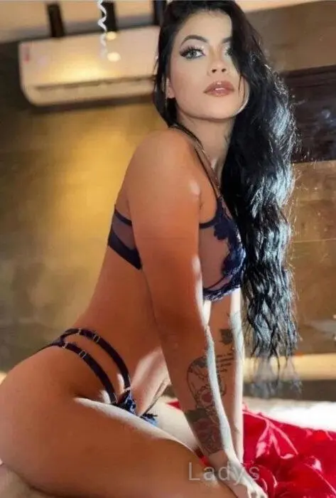 Ana Luísa, 27 years beautiful nude Mykonos escorts girl, height 168 sm, Weight 60 kg