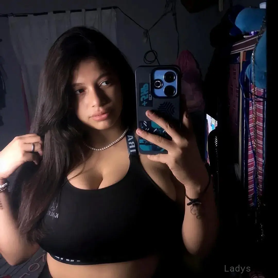 Aditi, 21 years old Mysore escort girl with big tits, height 154 sm, Weight  kg