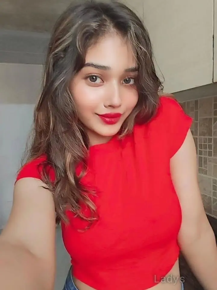 Priyanka, 21 years old Mysore escort girl with big tits, height 170 sm, Weight  kg