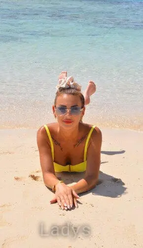 Vannessa, 31 years beautiful nude Naas escorts girl, height 166 sm, Weight 52 kg