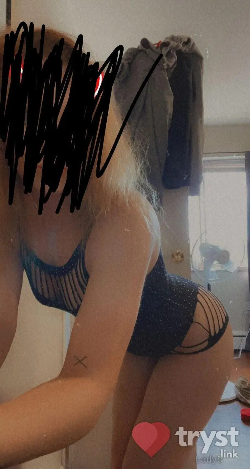 Lexis, 23 years old Nagoya escort girl with big tits, height 156 sm, Weight  kg