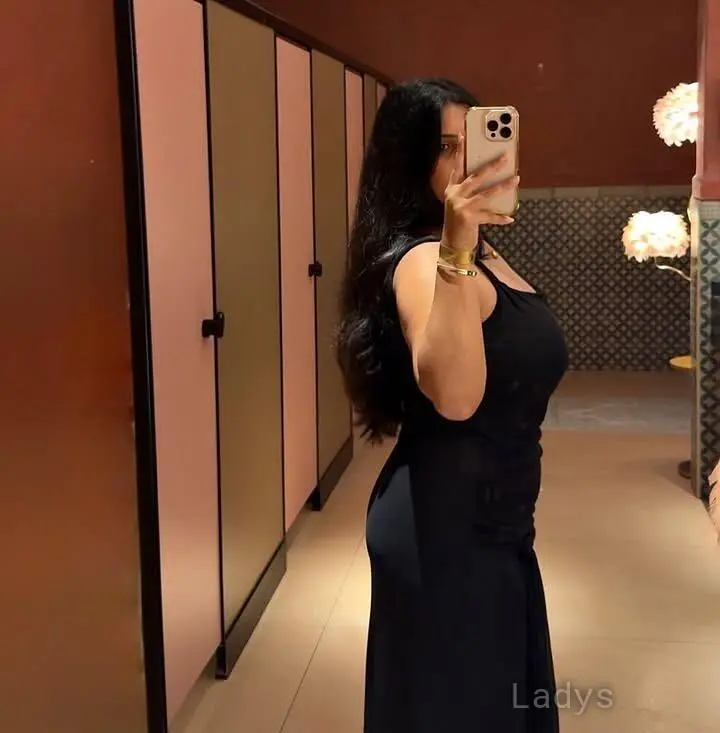 Devika, 22 years old Nagpur escort girl with big tits, height  sm, Weight  kg