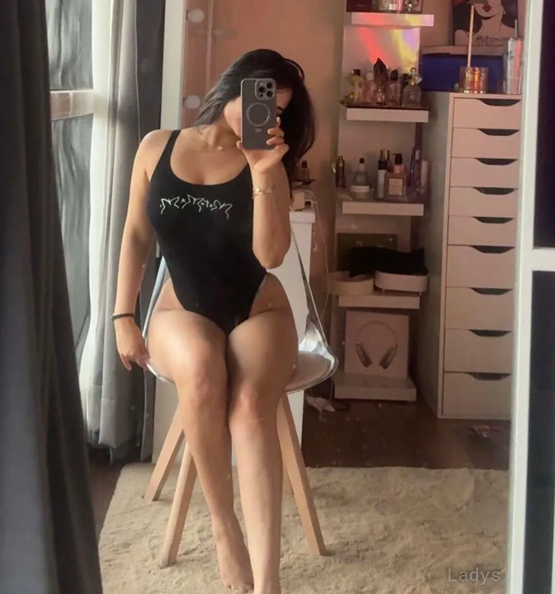 Himani, 23 years old Nagpur escort girl with big tits, height 154 sm, Weight  kg