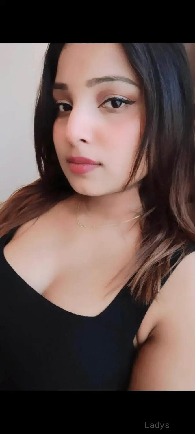 Manisha, 23 years old Nagpur escort girl with big tits, height 154 sm, Weight  kg