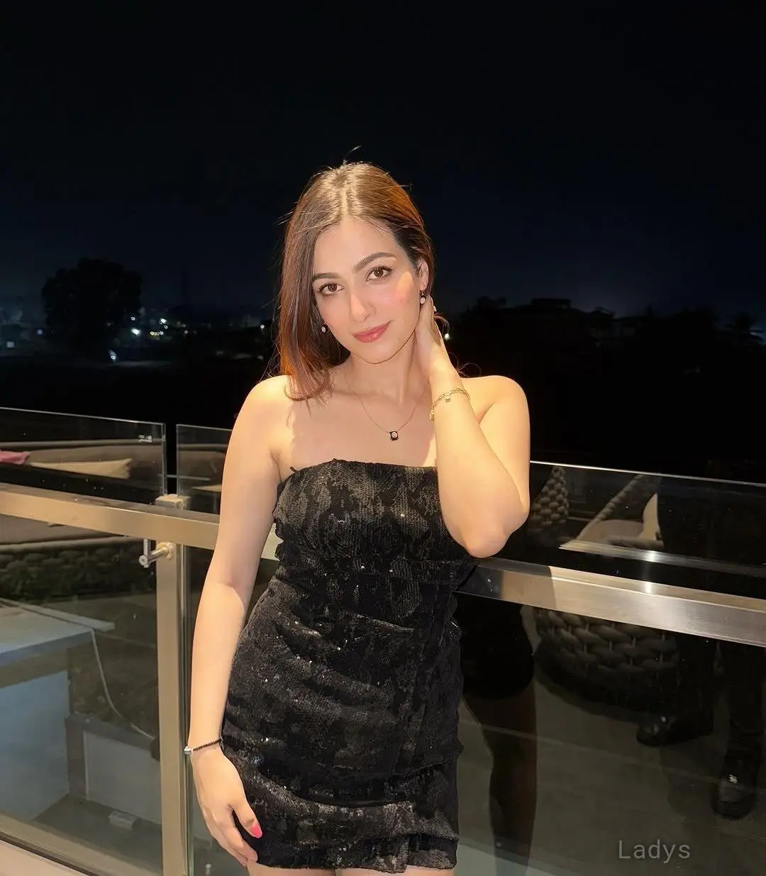 Sakshi, 23 years old Nagpur escort girl with big tits, height 153 sm, Weight kg