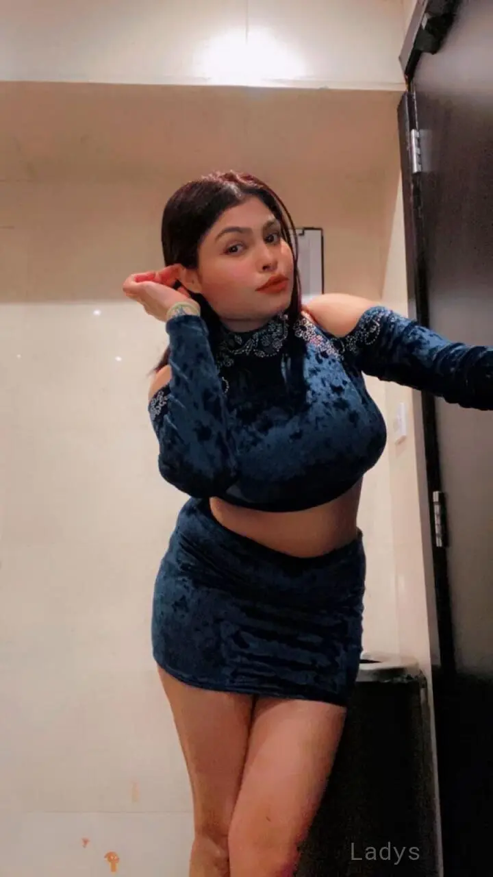 Divya, 24 years beautiful nude Nagpur escorts girl, height 154 sm, Weight  kg