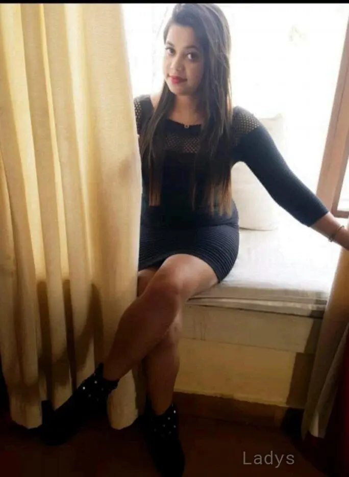 Divya, 22 years beautiful nude Nagpur escorts girl, height 154 sm, Weight  kg