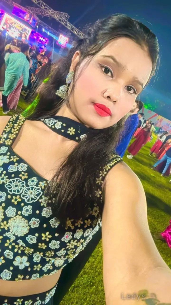 Manisha, 22 years beautiful nude Nagpur escorts girl, height 183 sm, Weight kg