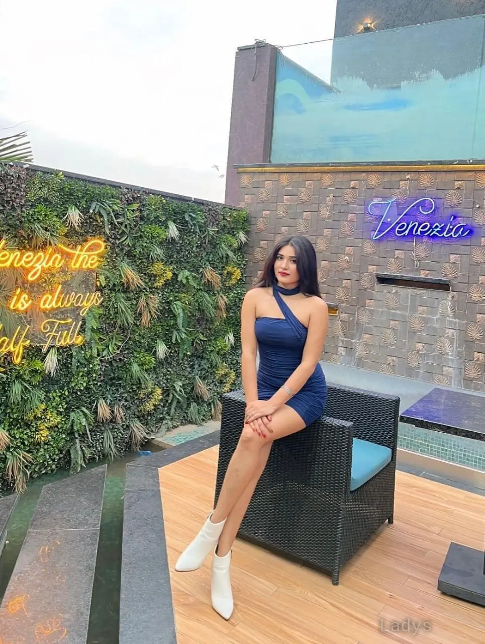 Minakshi, 24 years beautiful nude Nagpur escorts girl, height 183 sm, Weight kg