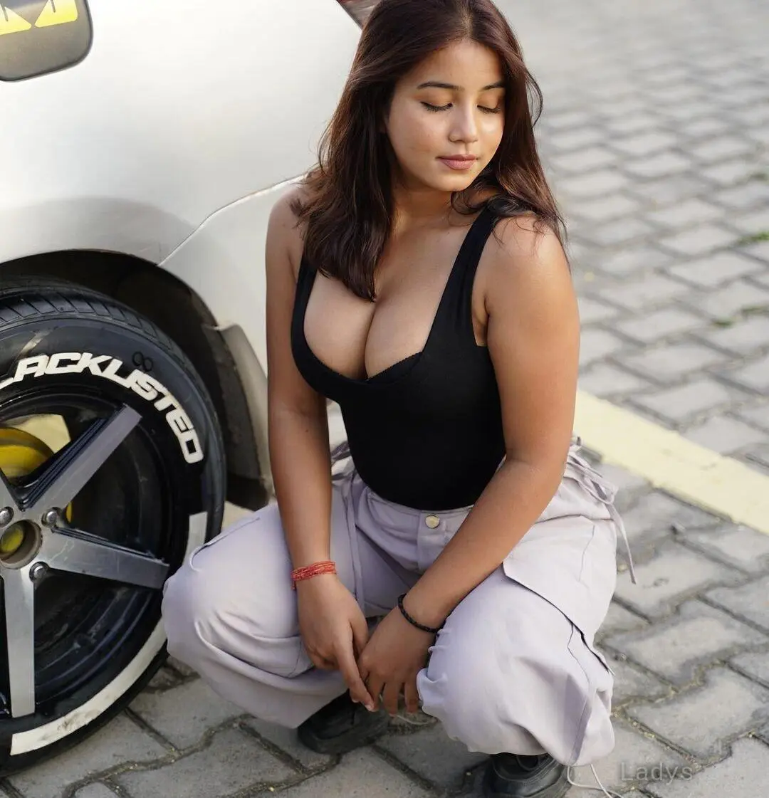 Sujata, 25 years beautiful nude Nagpur escorts girl, height 170 sm, Weight  kg