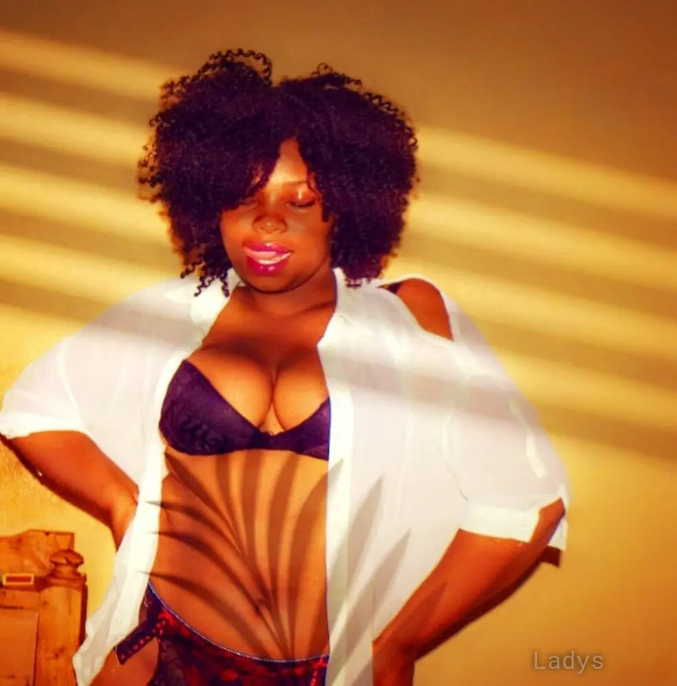 Bridget, 20 years old Nairobi escort girl with big tits, height 149 sm, Weight  kg
