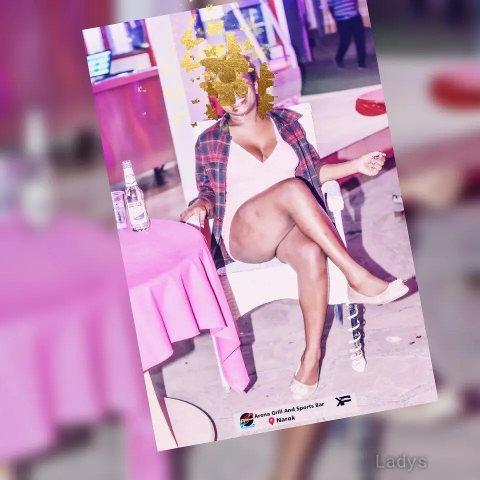 Candy, 22 years old Nairobi escort girl with big tits, height 163 sm, Weight  kg