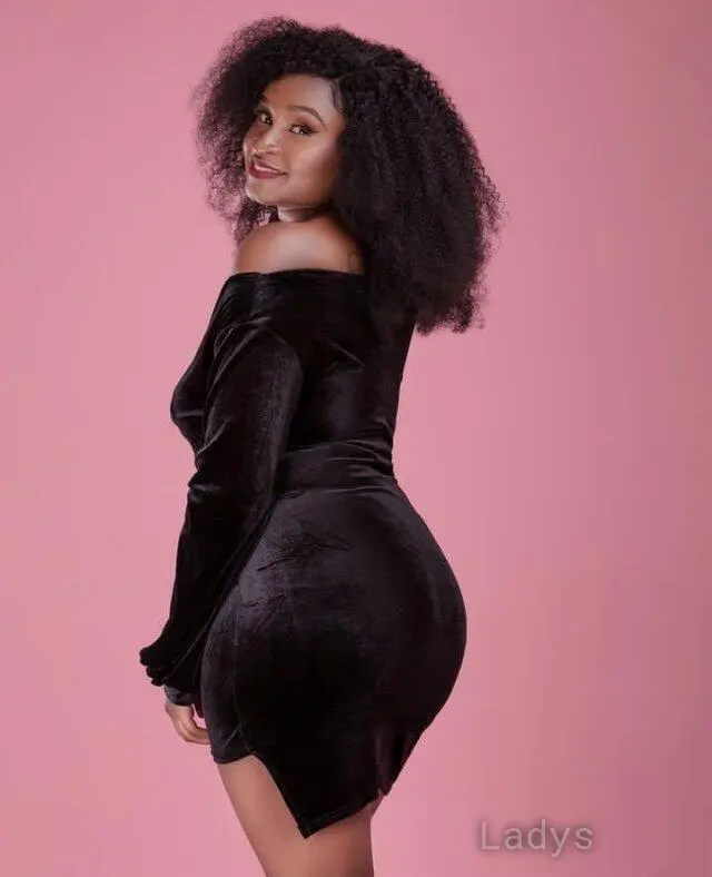Ebony, 24 years old Nairobi escort girl with big tits, height 168 sm, Weight  kg