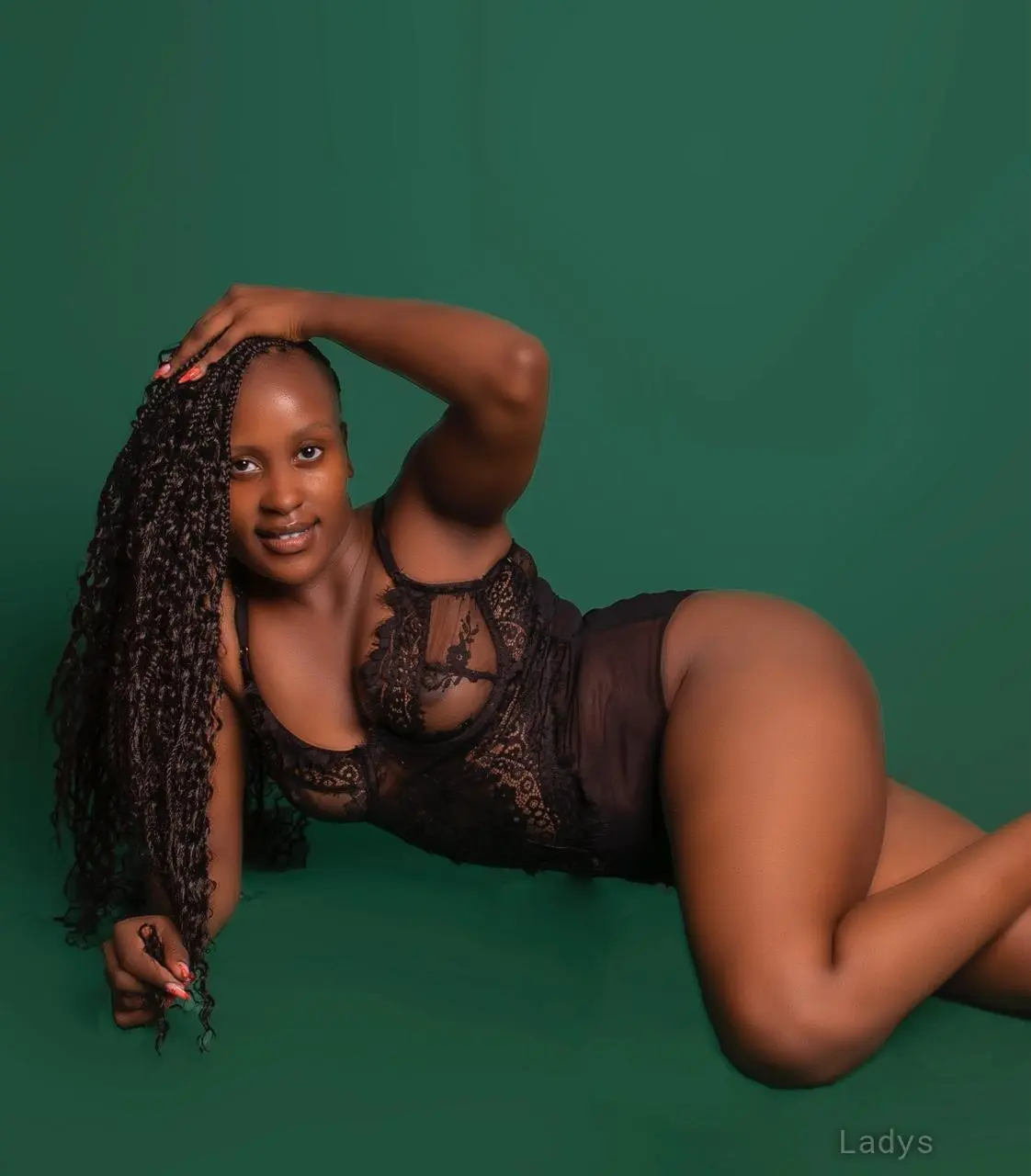 Grace, 22 years old Nairobi escort girl with big tits, height 169 sm, Weight  kg
