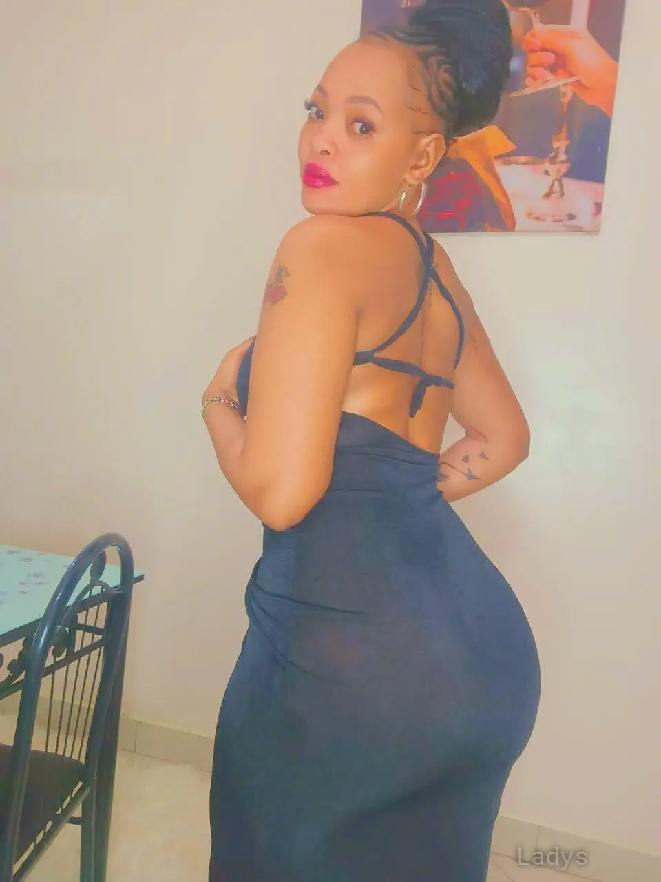 Karen, 23 years old Nairobi escort girl with big tits, height 183 sm, Weight kg