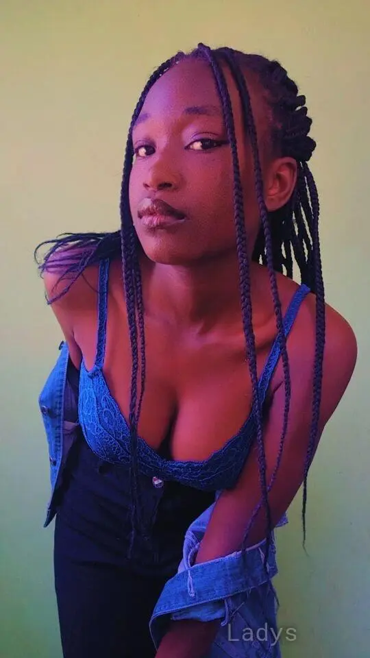 Kendi, 24 years old Nairobi escort girl with big tits, height 150 sm, Weight kg