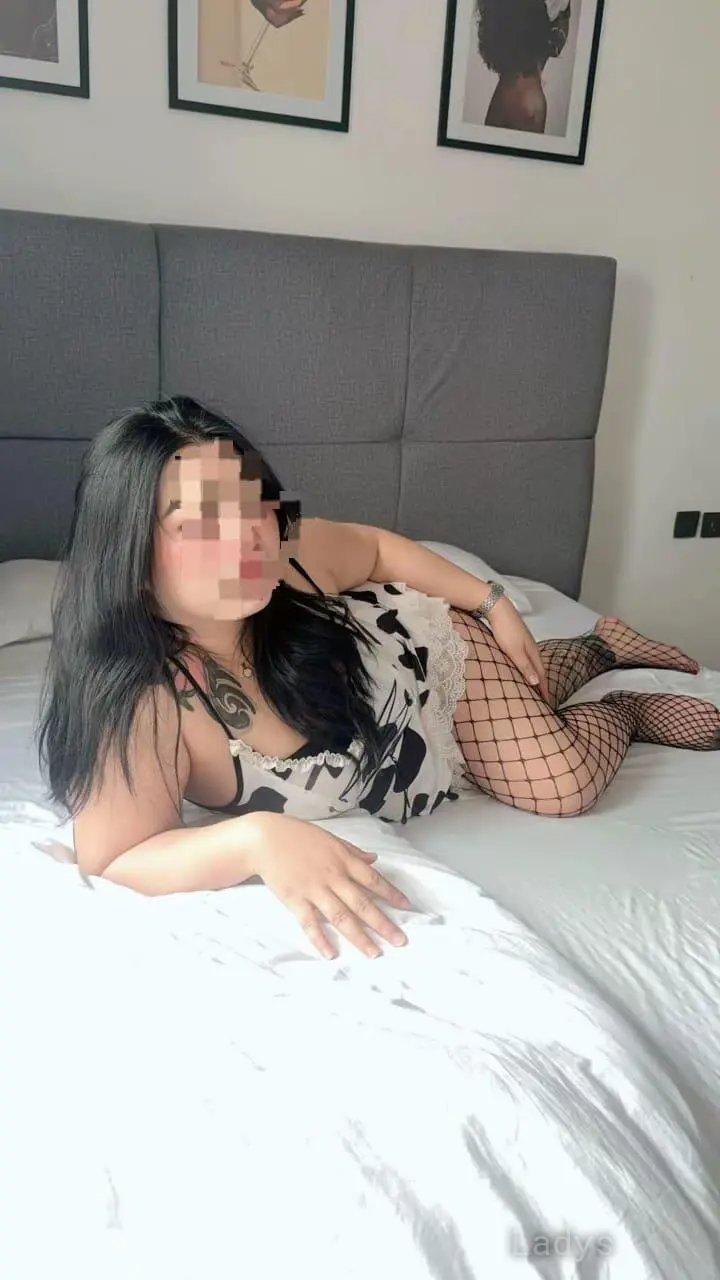 Maya, 23 years old Nairobi escort girl with big tits, height 183 sm, Weight kg