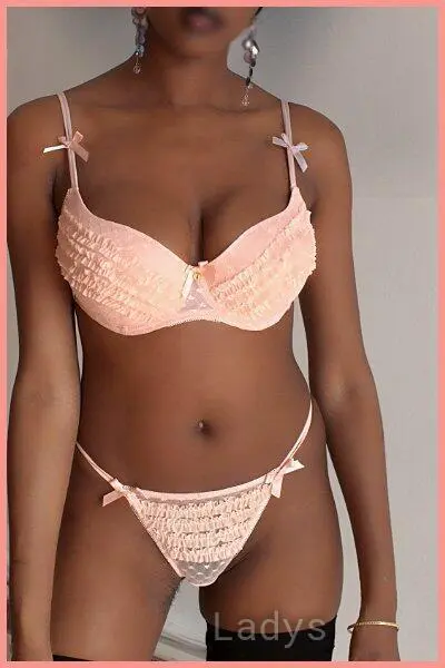 Melina, 22 years old Nairobi escort girl with big tits, height 168 sm, Weight  kg