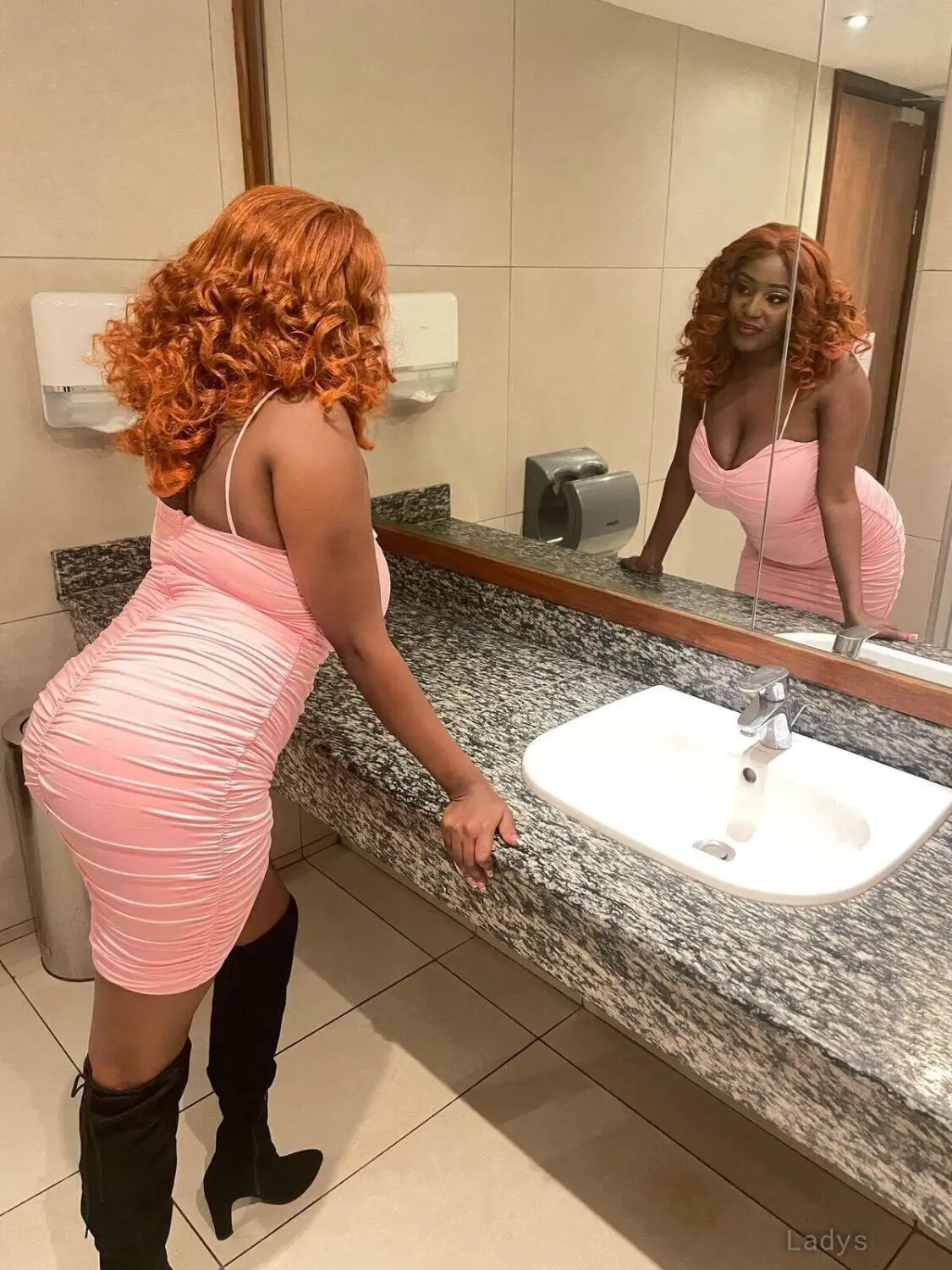 Mikado, 27 years old Nairobi escort girl with big tits, height 191 sm, Weight kg