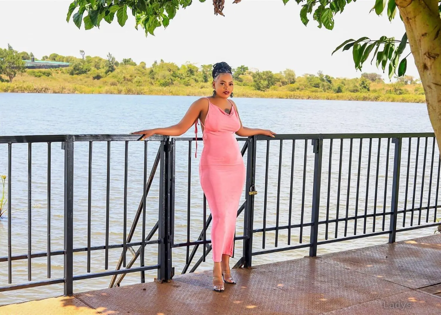 Mitchel, 23 years old Nairobi escort girl with big tits, height 154 sm, Weight kg