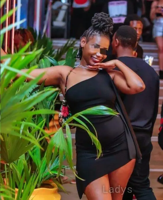 Monicah, 22 years old Nairobi escort girl with big tits, height 183 sm, Weight kg