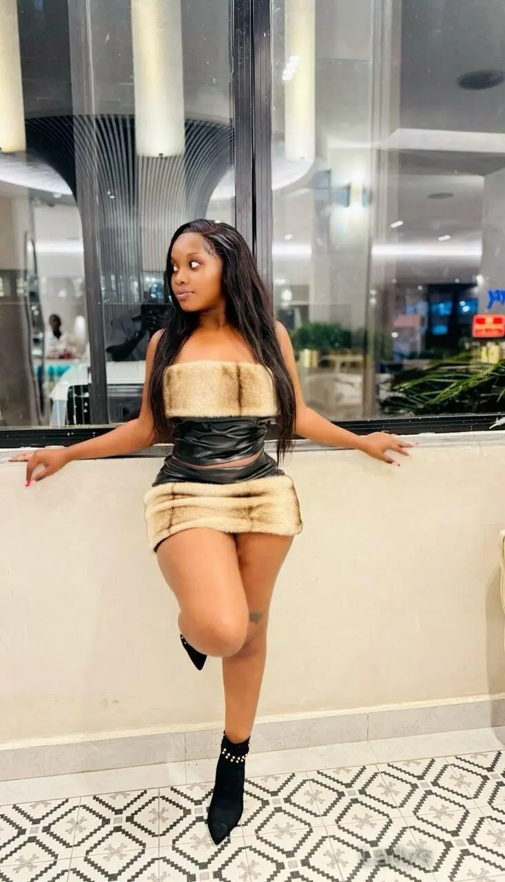 Pepe,  years old Nairobi escort girl with big tits, height  sm, Weight  kg